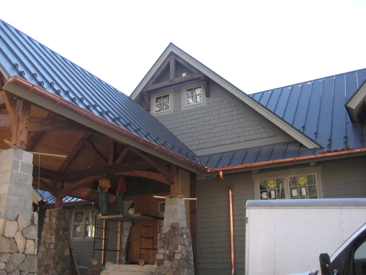 Craftsman Roofing team delivering quality roofing work in Heisson